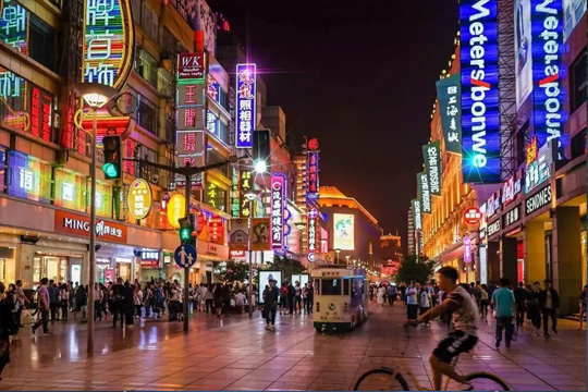  LED顯示屏彩屏的技術(shù)革新與市場前景